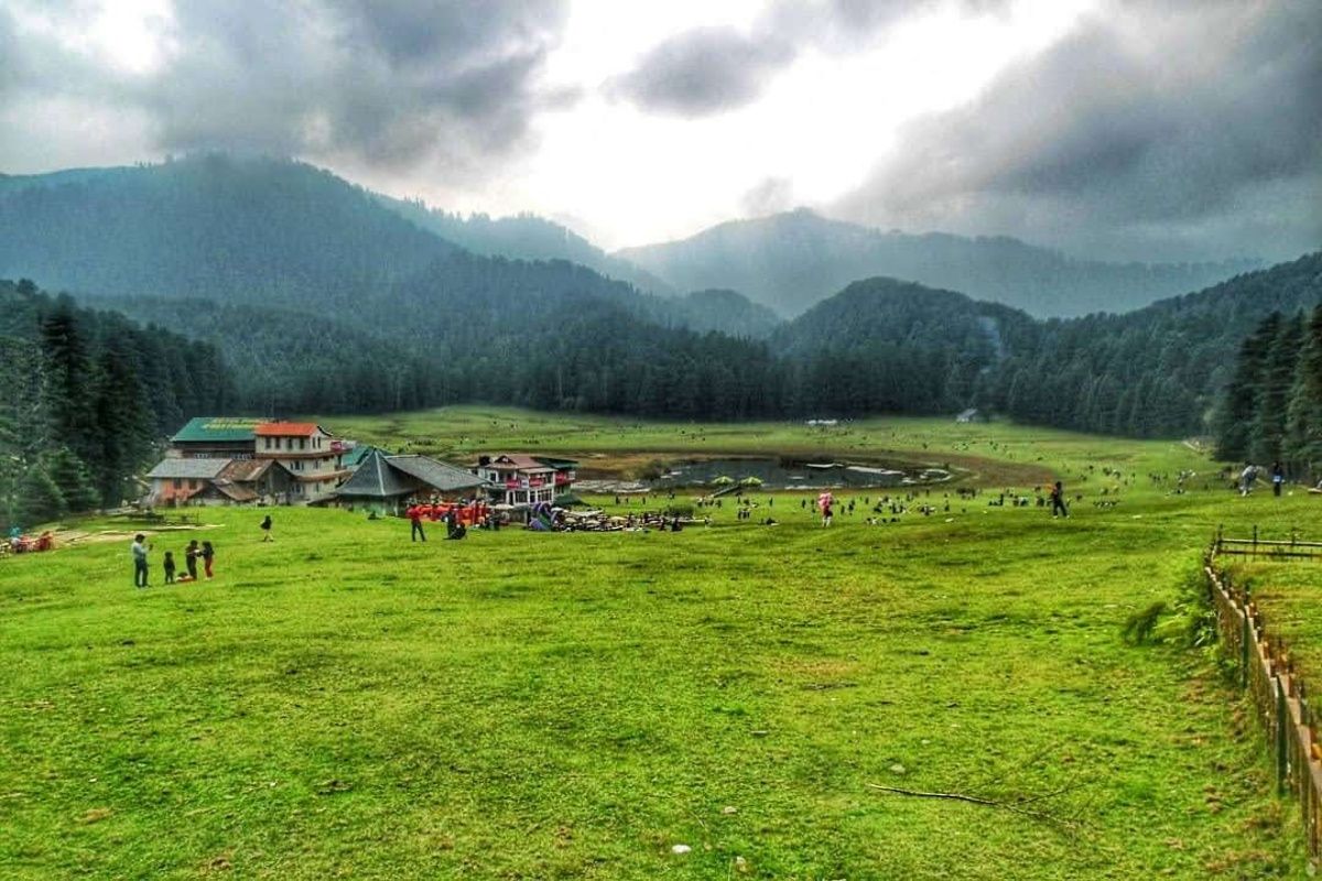 Luxury Cabs in Dalhousie